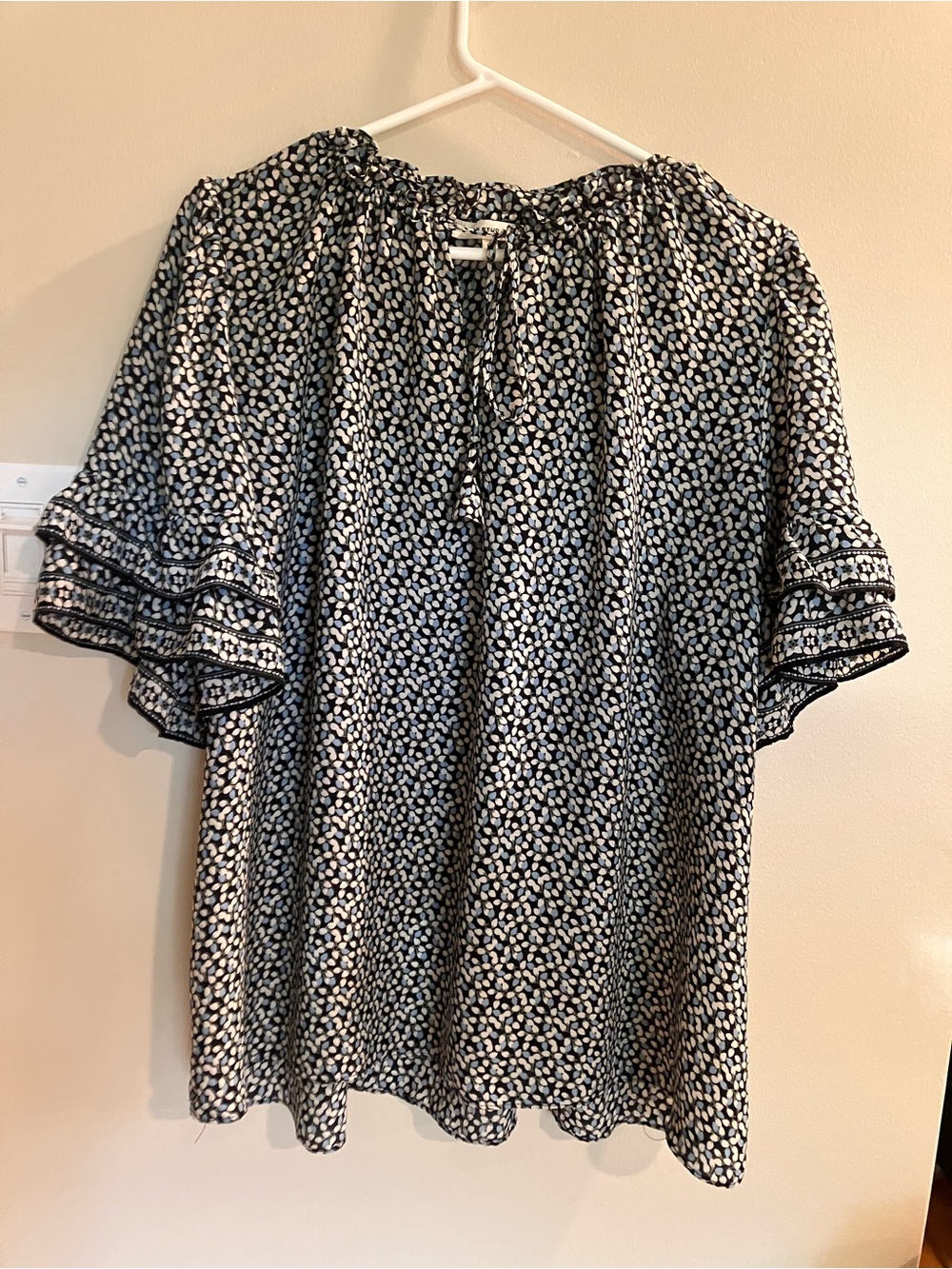 Max Studio Black Floral Blouse with Blue White Leaf Print flirty boho